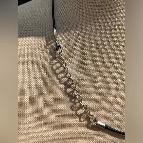 Handmade Genuine Stone Heart Amulet Necklace - Picture 7 of 15